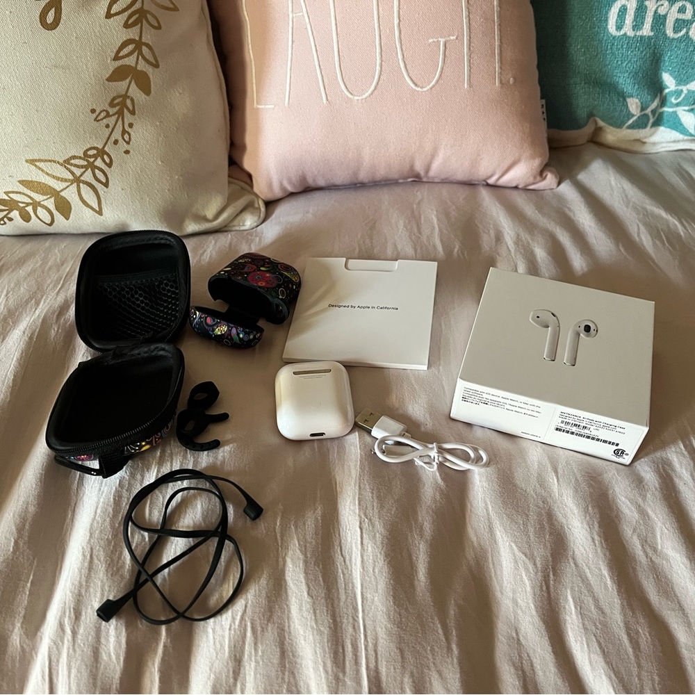 LAST PRICE REDUCTION...WILL BE REMOVED 3/10...NIB Apple Airpods with Accessories